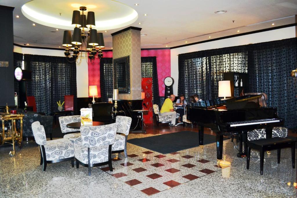 Coral Oriental Dubai Hotell Exteriör bild